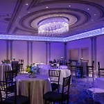 Sheraton Commander Hotel