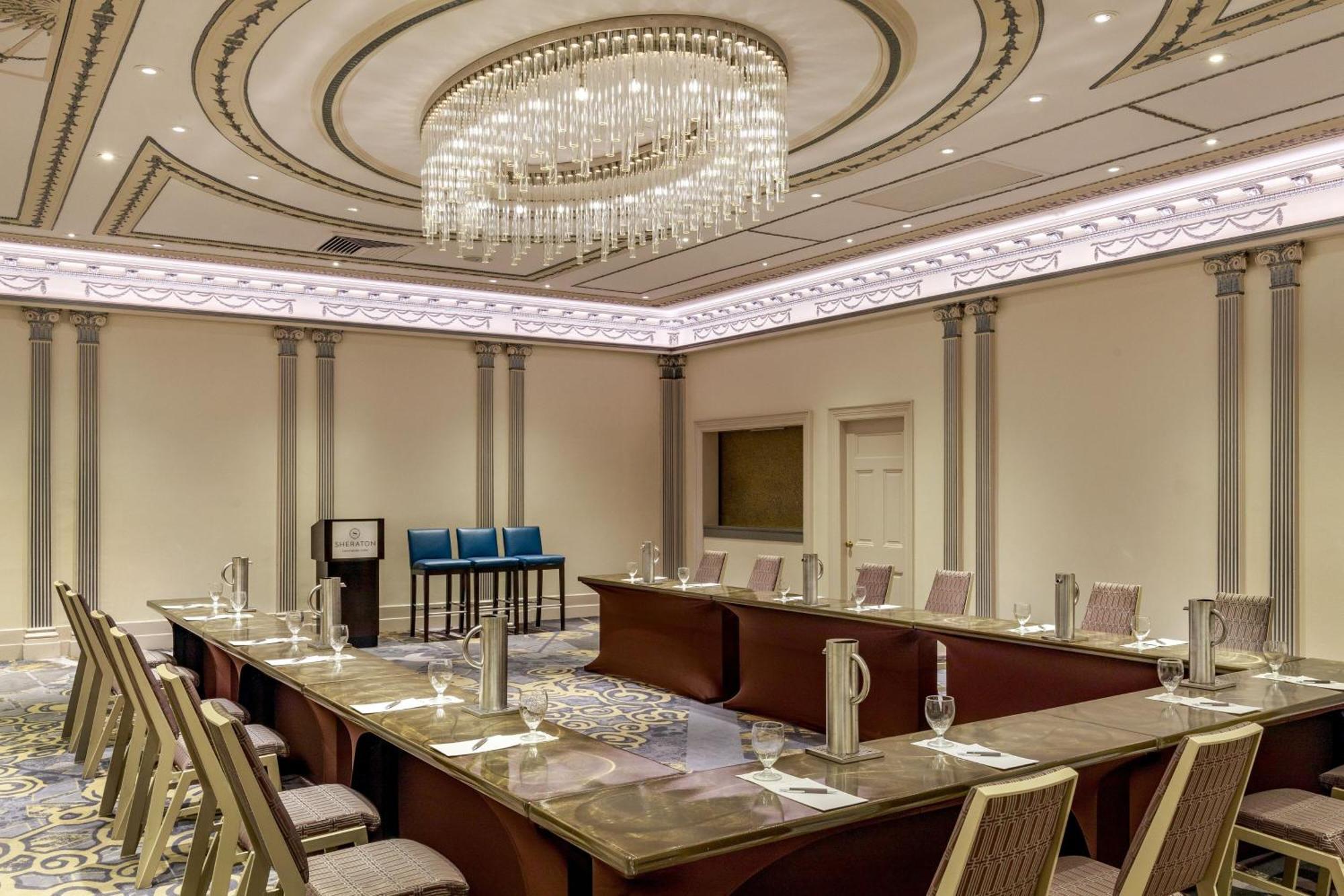 Sheraton Commander 4*