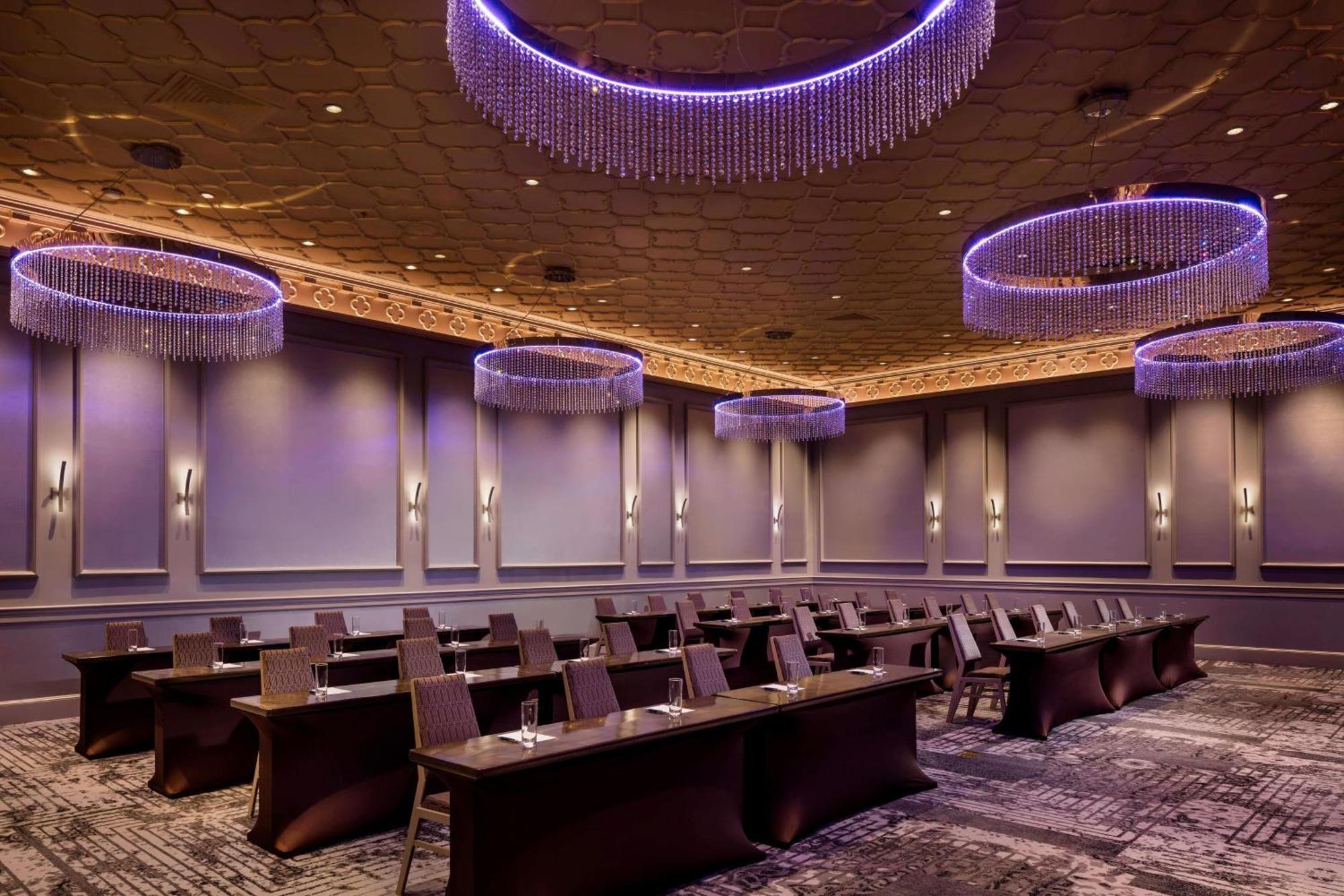 Sheraton Commander 4*