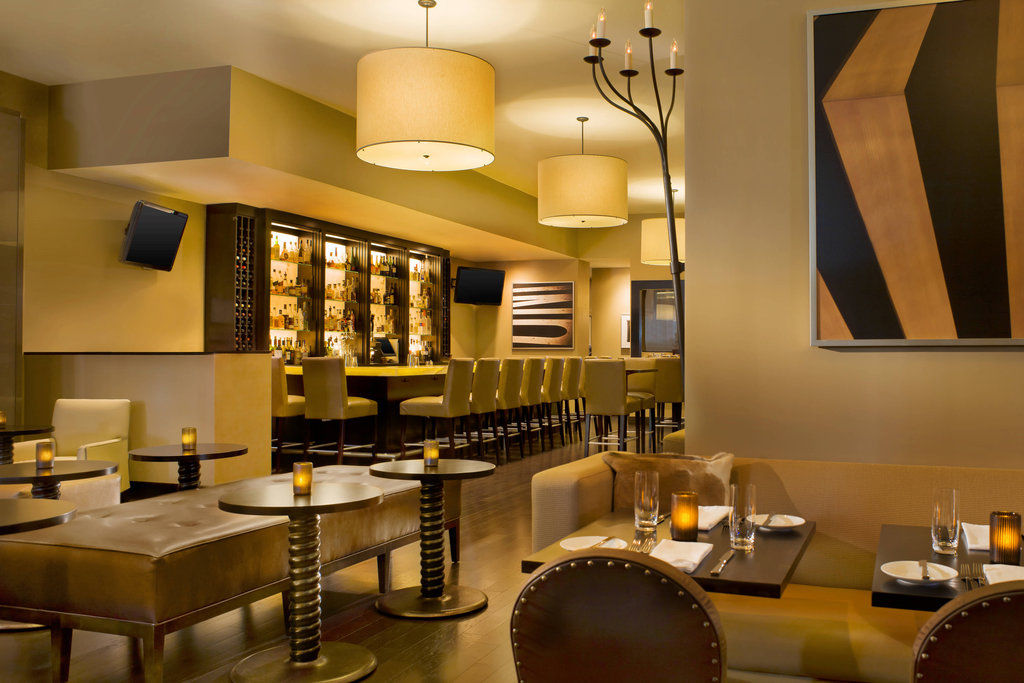 Sheraton Commander Hotel 4*